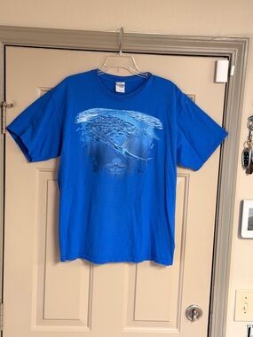Gildan Blue Ultra Cotton Crewneck with Fish in Ocean Print T-Shirt